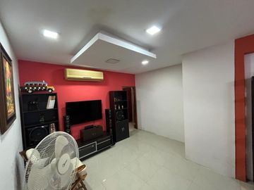 casa de venta en manta en urbanizada zona sur