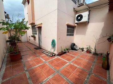 casa de venta en manta en urbanizada zona sur