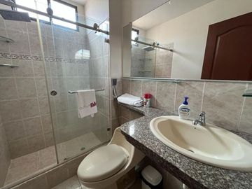 casa de venta en manta en urbanizada zona sur