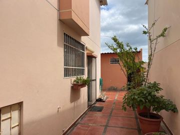 casa de venta en manta en urbanizada zona sur