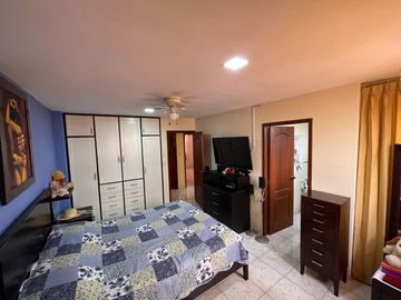 casa de venta en manta en urbanizada zona sur