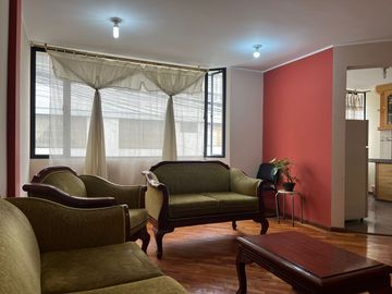 CARAPUNGO CASA EN VENTA 210m2 CON LOCAL COMERCIAL