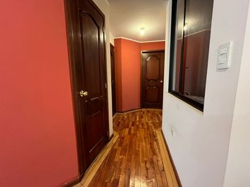 CARAPUNGO CASA EN VENTA 210m2 CON LOCAL COMERCIAL
