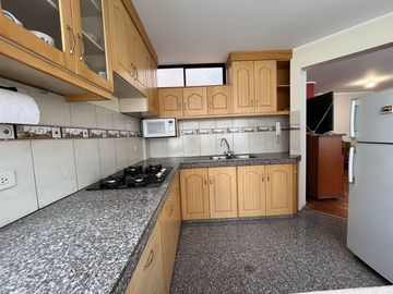 CARAPUNGO CASA EN VENTA 210m2 CON LOCAL COMERCIAL