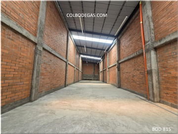 BUSCAS BODEGA DE 245 METROS2, ¡Oportunidad única! Renta ahora nuestra espaciosa en una ubicación privilegiada con altura de 8 metros.