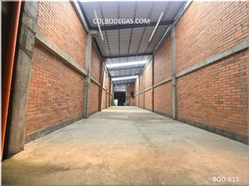 BUSCAS BODEGA DE 245 METROS2, ¡Oportunidad única! Renta ahora nuestra espaciosa en una ubicación privilegiada con altura de 8 metros.
