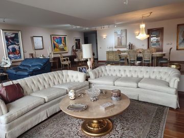 Venta Departamento González Suárez 330 m. 3 Dorm. $450.000