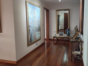 Venta Departamento González Suárez 330 m. 3 Dorm. $450.000