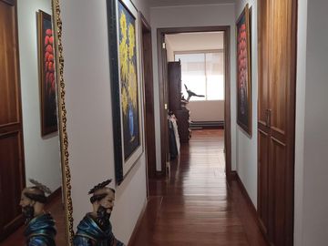 Venta Departamento González Suárez 330 m. 3 Dorm. $450.000