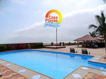 Casa frente al mar de Venta en Playas Villamil, 2.800 mts.