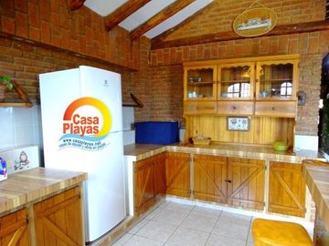 Casa frente al mar de Venta en Playas Villamil, 2.800 mts.