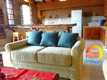 Casa frente al mar de Venta en Playas Villamil, 2.800 mts.