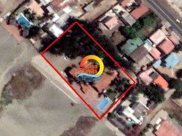 Casa frente al mar de Venta en Playas Villamil, 2.800 mts.