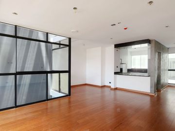 DEPARTAMENTO EN VENTA CON VISTA LATERAL A MAR EN MIRAFLORES