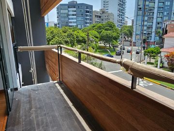 DEPARTAMENTO EN VENTA CON VISTA LATERAL A MAR EN MIRAFLORES