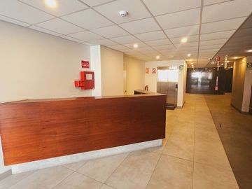 DEPARTAMENTO EN VENTA CON VISTA LATERAL A MAR EN MIRAFLORES