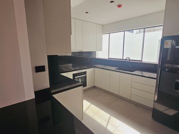 DEPARTAMENTO EN VENTA CON VISTA LATERAL A MAR EN MIRAFLORES