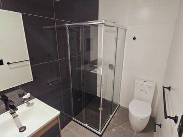DEPARTAMENTO EN VENTA CON VISTA LATERAL A MAR EN MIRAFLORES