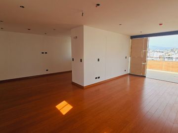 DEPARTAMENTO EN VENTA CON VISTA LATERAL A MAR EN MIRAFLORES