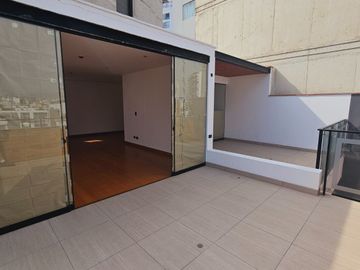 DEPARTAMENTO EN VENTA CON VISTA LATERAL A MAR EN MIRAFLORES