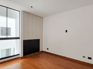 DEPARTAMENTO EN VENTA CON VISTA LATERAL A MAR EN MIRAFLORES