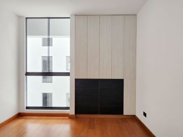 DEPARTAMENTO EN VENTA CON VISTA LATERAL A MAR EN MIRAFLORES