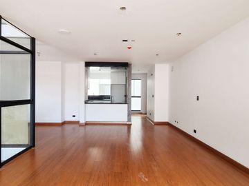 DEPARTAMENTO EN VENTA CON VISTA LATERAL A MAR EN MIRAFLORES