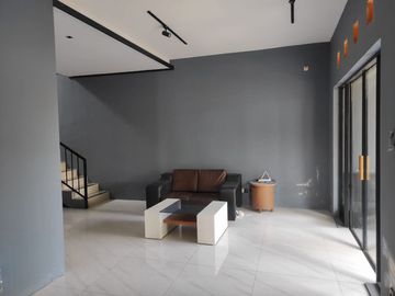 House for sale in residential complex at jl palagan km 10 sariharjo ngaglik sleman yogyakarta