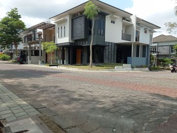 House for sale in residential complex at jl palagan km 10 sariharjo ngaglik sleman yogyakarta