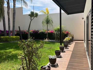 Casa de una planta con 3 recámaras en Juriquilla