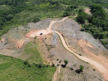 Venta de Lote via Fenicia ideal para proyecto turistico