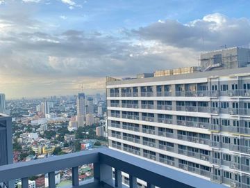 Get up to Php1M Discount for 2BR with Balcony in Mandaluyong City near MRT Shaw Blvd
