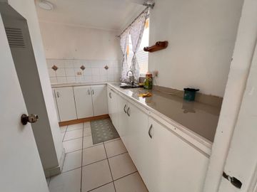 En Venta: Acogedora Casa de Dos Plantas en Peñuelas, Pje Di Giovo, Coquimbo