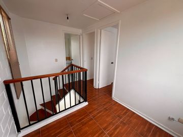 En Venta: Acogedora Casa de Dos Plantas en Peñuelas, Pje Di Giovo, Coquimbo