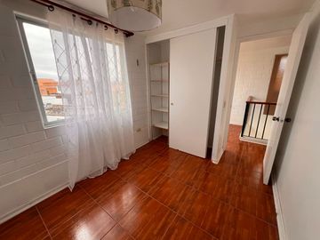 En Venta: Acogedora Casa de Dos Plantas en Peñuelas, Pje Di Giovo, Coquimbo