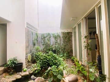 Dijual Rumah Siap Huni di Kebayoran Symphony dekat Club House