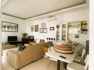 Dijual Rumah Siap Huni di Kebayoran Symphony dekat Club House