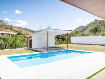 Casa de lujo en venta en Malacatos sector Los Ceibos