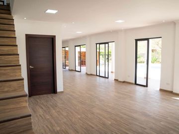 Casa de lujo en venta en Malacatos sector Los Ceibos