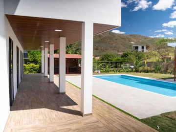 Casa de lujo en venta en Malacatos sector Los Ceibos