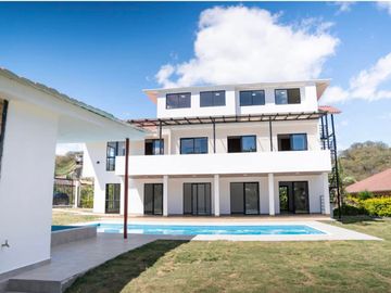 Casa de lujo en venta en Malacatos sector Los Ceibos