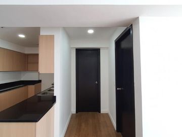 2-Bedroom Unit with Parking, The Veranda, Arca South, Taguig FOR SALE