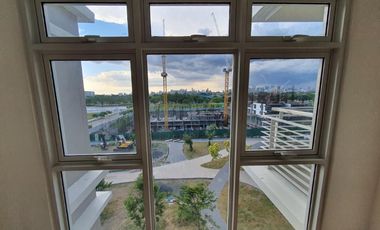 2-Bedroom Unit with Parking, The Veranda, Arca South, Taguig FOR SALE