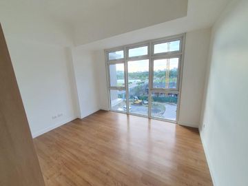 2-Bedroom Unit with Parking, The Veranda, Arca South, Taguig FOR SALE