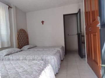 AMPLIA CASA EN VENTA Y RENTA, CLUB DE GOLF STA. FE