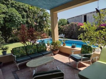 AMPLIA CASA EN VENTA Y RENTA, CLUB DE GOLF STA. FE