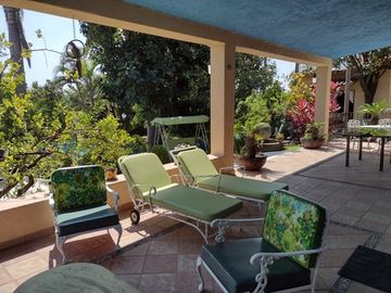 AMPLIA CASA EN VENTA Y RENTA, CLUB DE GOLF STA. FE