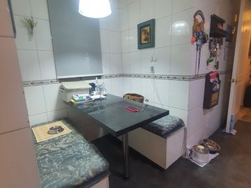 Excelente Casa En Condominio Conjunto Parque Cousiño. 5d/3b