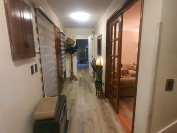Excelente Casa En Condominio Conjunto Parque Cousiño. 5d/3b