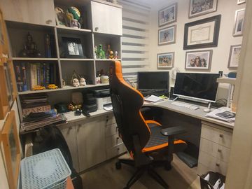 Excelente Casa En Condominio Conjunto Parque Cousiño. 5d/3b